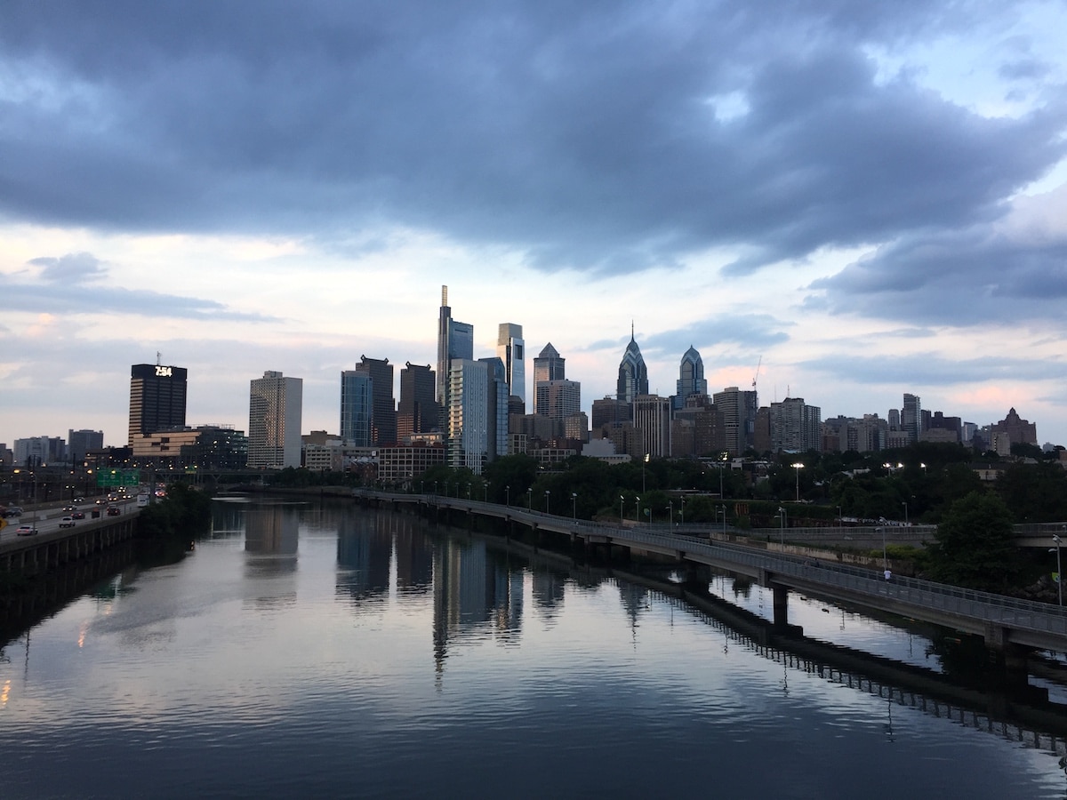 Philadelphia-skyline-from-Schuylkill-River-Banks-Boardwalk-JZ